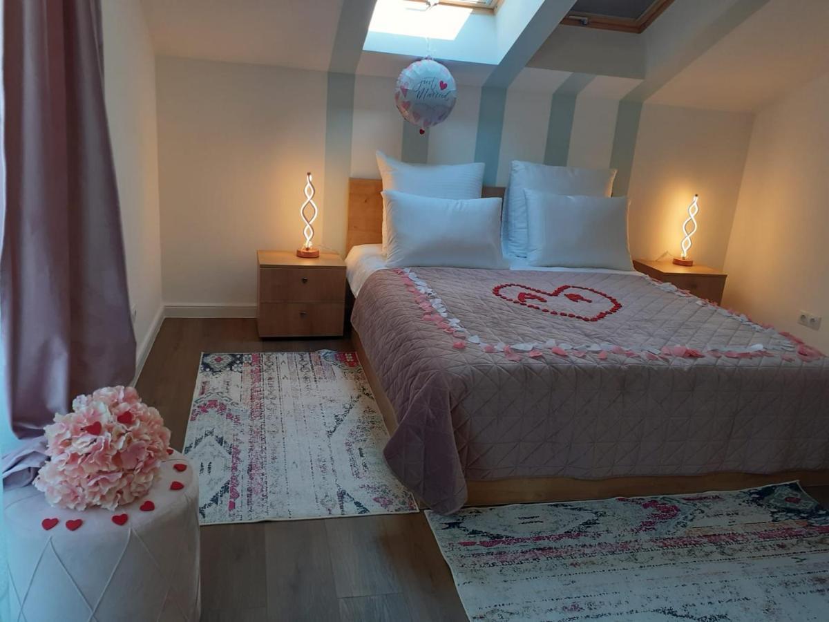Casa Cu Flori Maramures Бая-Маре Екстер'єр фото
